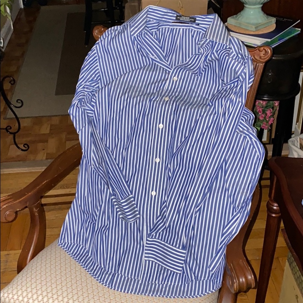 Kirkland Men’s button up dress shirt
